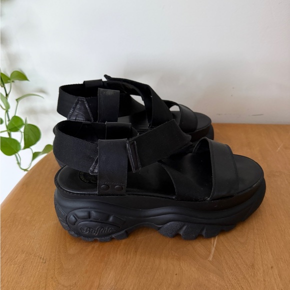 Opening Ceremony Shoes - Opening Ceremony Buffalo London Women's Black Platform Sandals